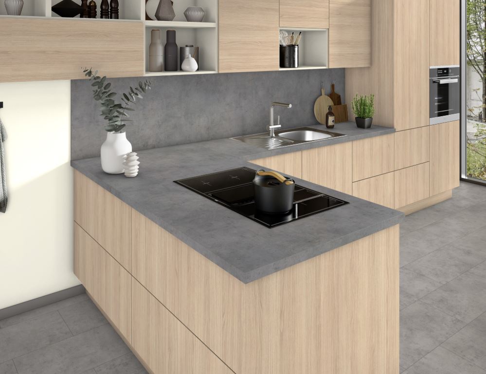 Világosszürke Chicago beton - Szürke Cascia Gránit konyhai hátfalpanel - Egger F186 - F032