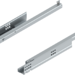 Blum 550H4000B TANDEM BLUMOTION Részkihúzású, Teherbírás 30kg, Névleges hossz 400mm, Bal-Jobb, Horganyzott