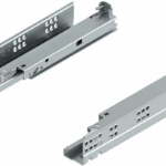 Blum TANDEM plus Tip-On, teljes kihúzás, bal-jobb, teherbírás 30kg, névleges hossz 400mm, horganyzott 560H4000T