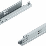 Blum Tandem Tip-On Blumatic alsóvezetésű fiókcsúszó - 550H2700T